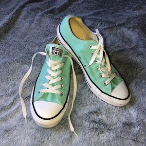 CONVERSE SIZE 10!!